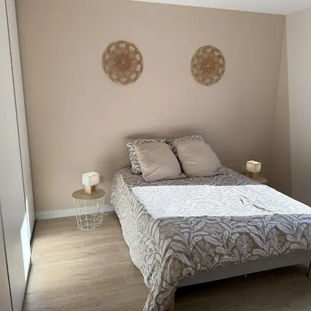 Des Jardins A - 4 Pers, Animaux, Parking - Fr-1-489-596 * Bressolles (Allier)